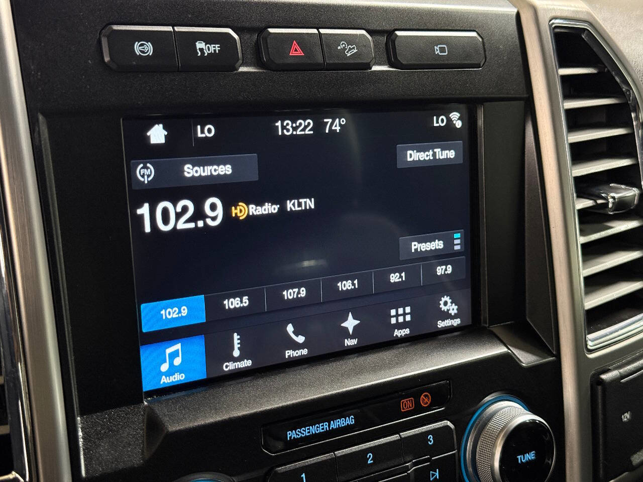 Used 2017 Ford F250 Platinum w/ FX4 Off-Road Package image 64