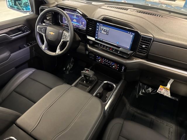 Used 2025 Chevrolet Silverado 1500 LTZ AWD/4WD image 19