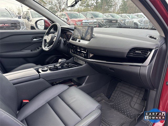 Used 2024 Nissan Rogue SL image 32