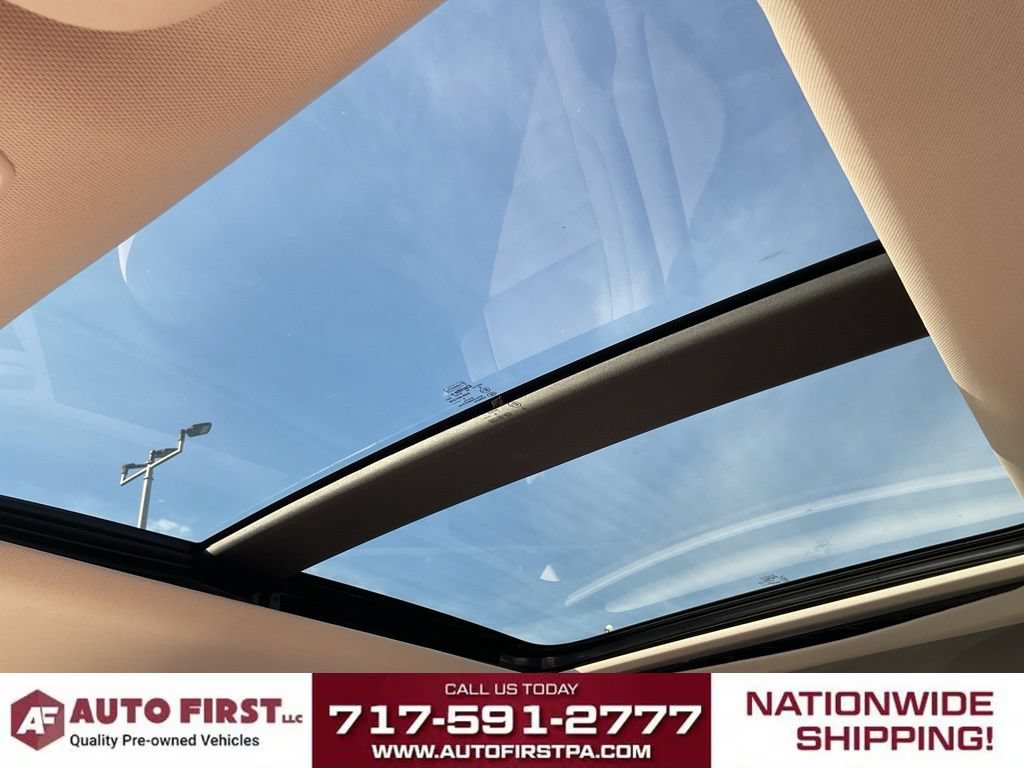 Used 2019 Ford Escape Titanium AWD/4WD image 28