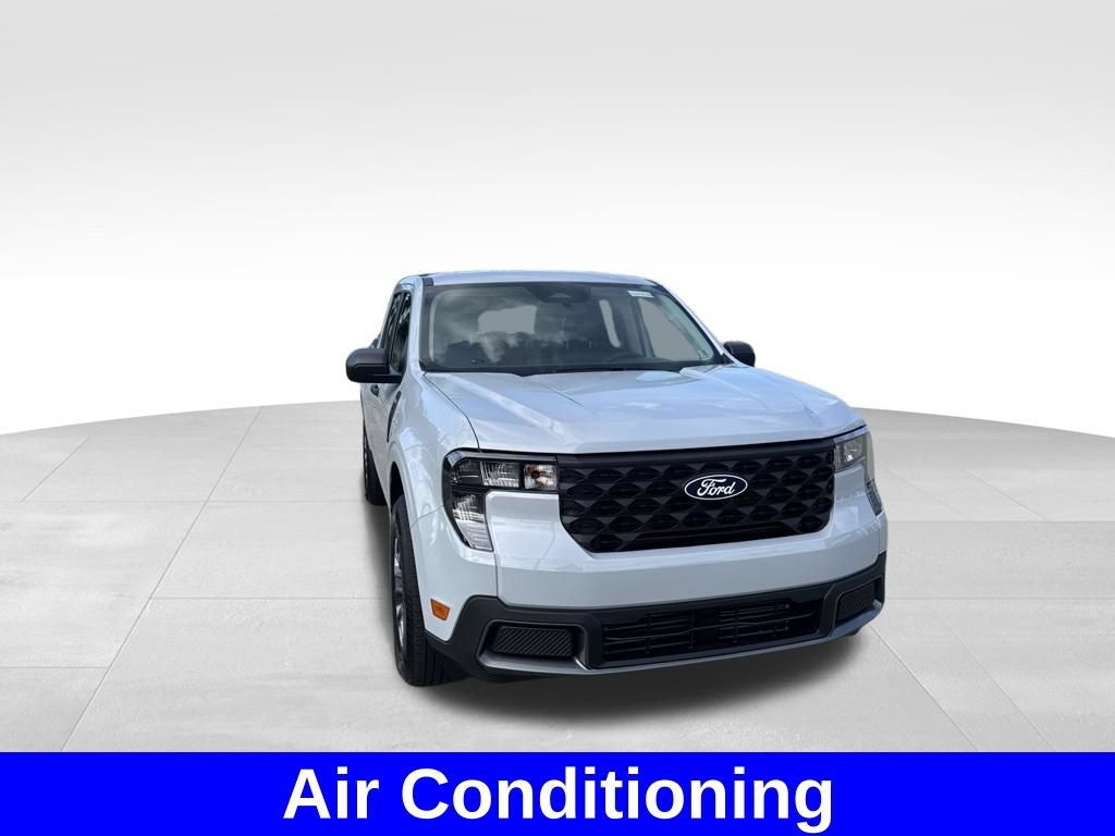 Used 2025 Ford Maverick XLT w/ Equipment Group 302A AWD/4WD image 4