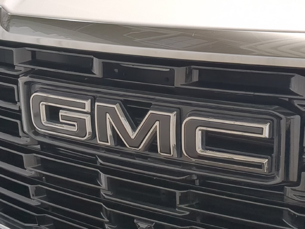Used 2026 GMC Yukon XL Denali w/ Denali Reserve Package AWD/4WD image 15