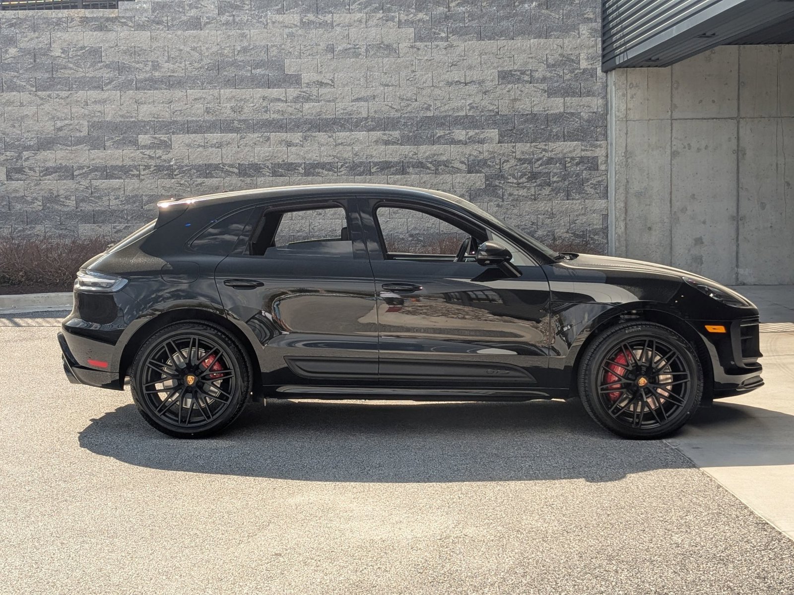 New 2026 Porsche Macan GTS AWD/4WD image 8