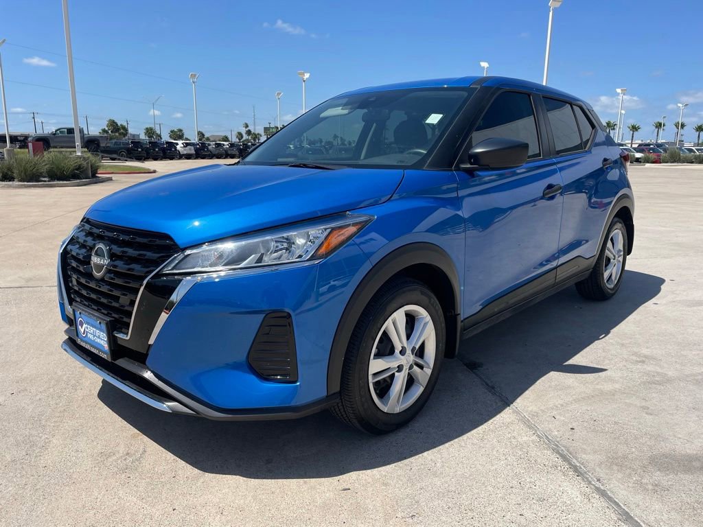 Used 2025 Nissan Kicks Play S FWD image 3