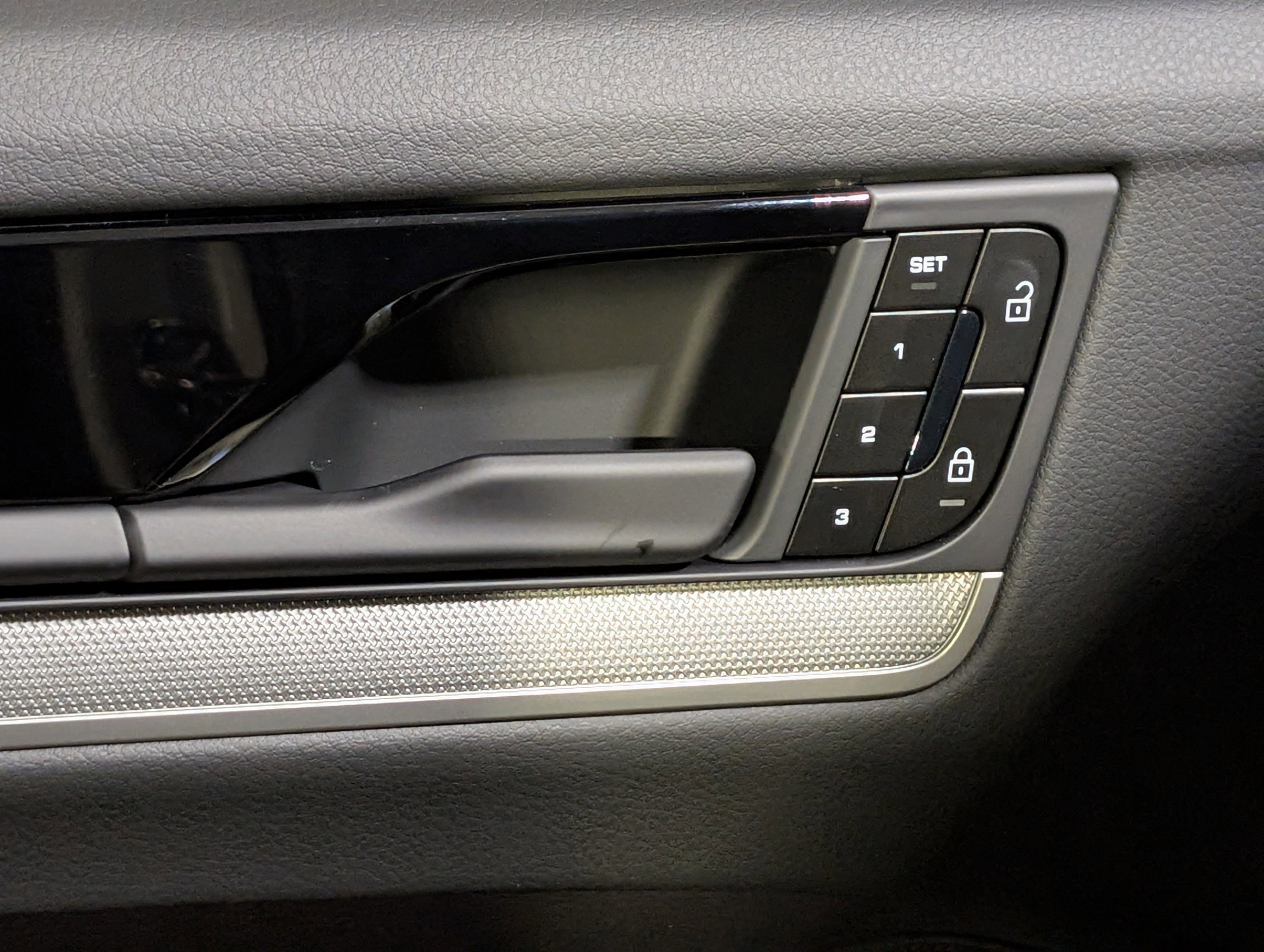 New 2026 Porsche Cayenne Coupe image 22