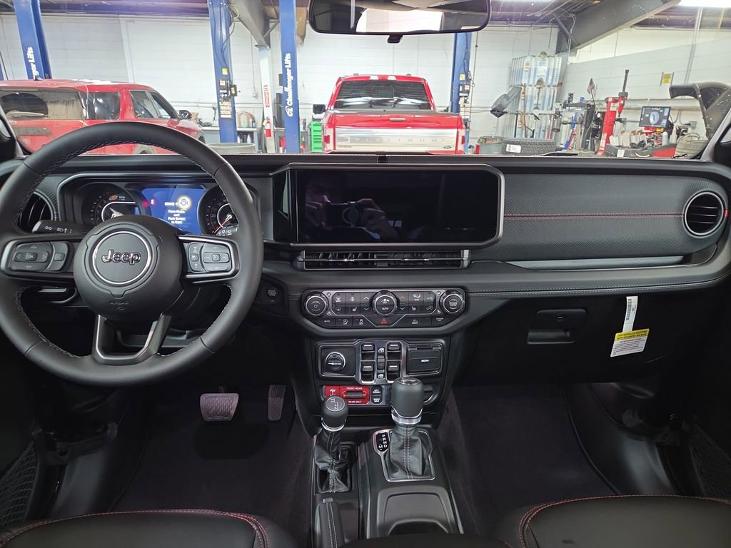 New 2025 Jeep Wrangler Unlimited Rubicon image 13