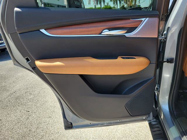 Certified 2023 Cadillac XT5 Premium Luxury FWD image 11