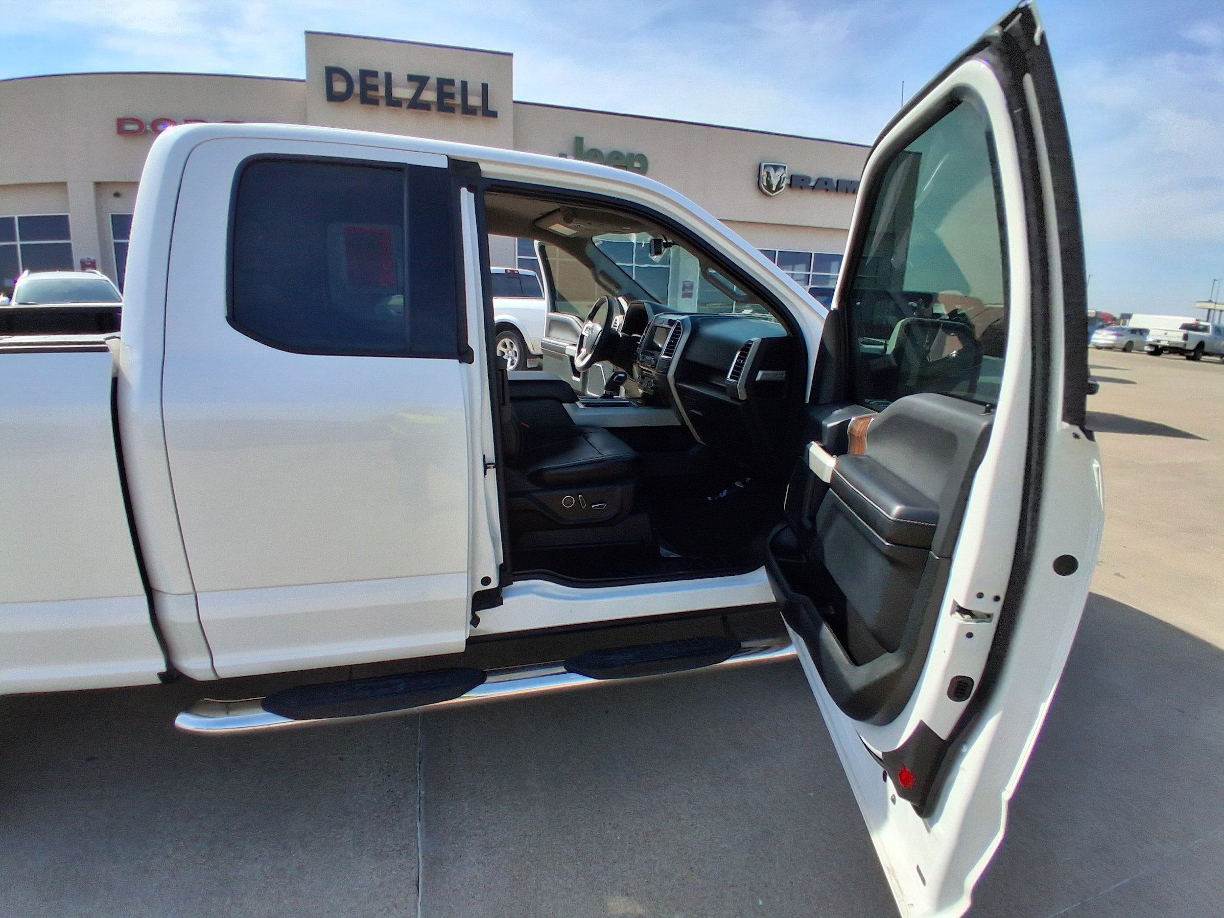 Used 2016 Ford F150 Lariat w/ Equipment Group 501A Mid AWD/4WD image 16