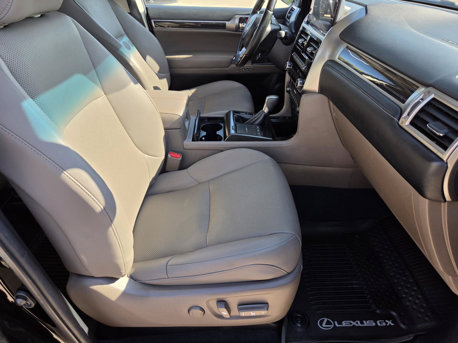 Used 2022 Lexus GX 460 Premium AWD/4WD image 13