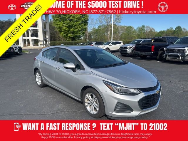 Used 2019 Chevrolet Cruze LT image 1