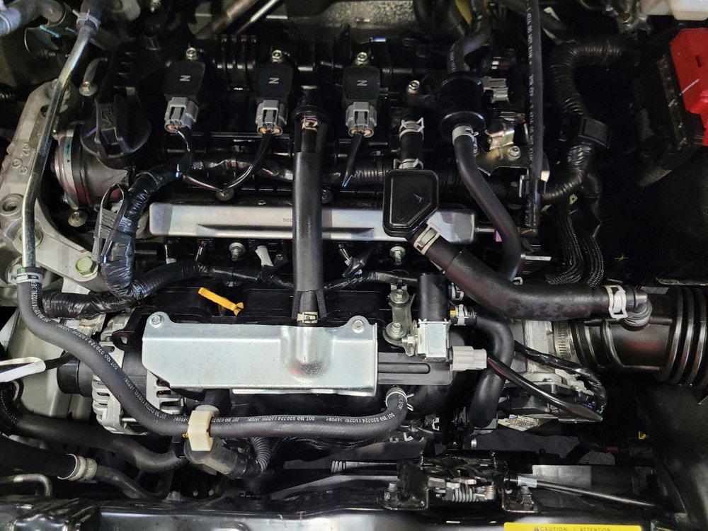 Used 2025 Nissan Versa S FWD image 30