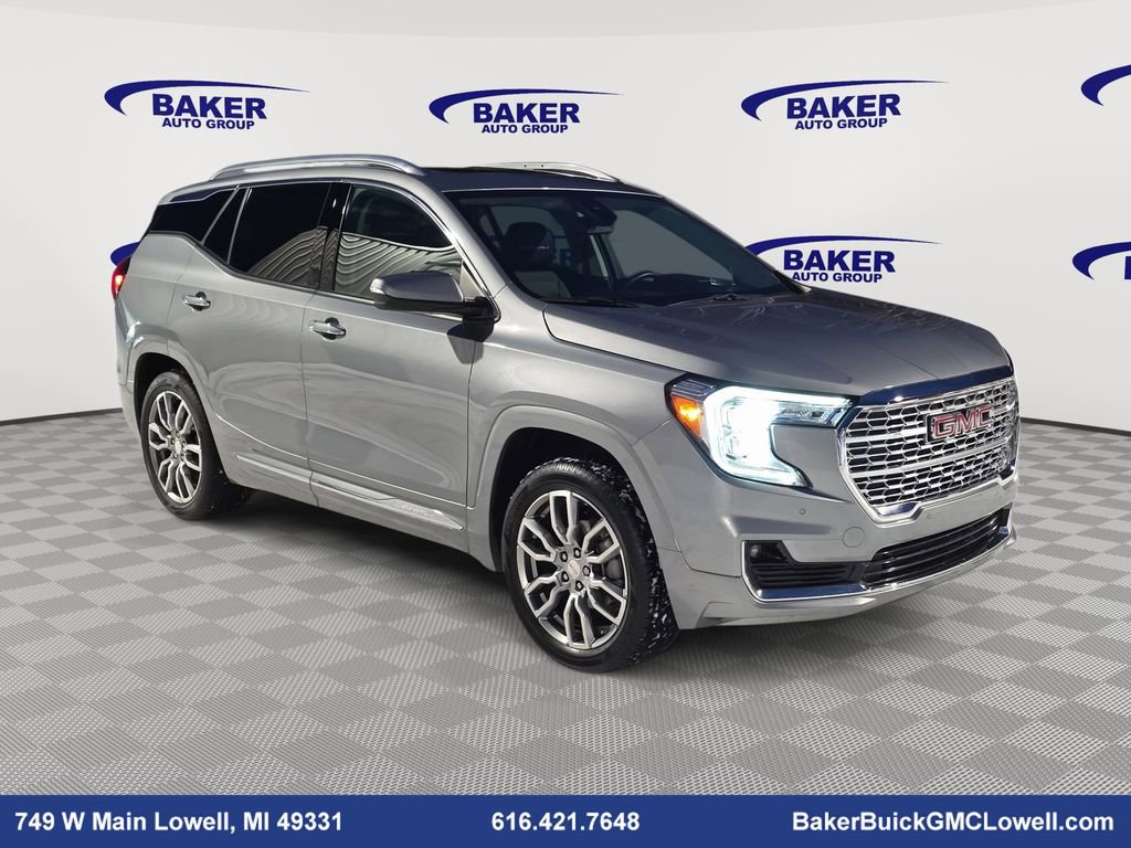 Used 2023 GMC Terrain Denali image 3