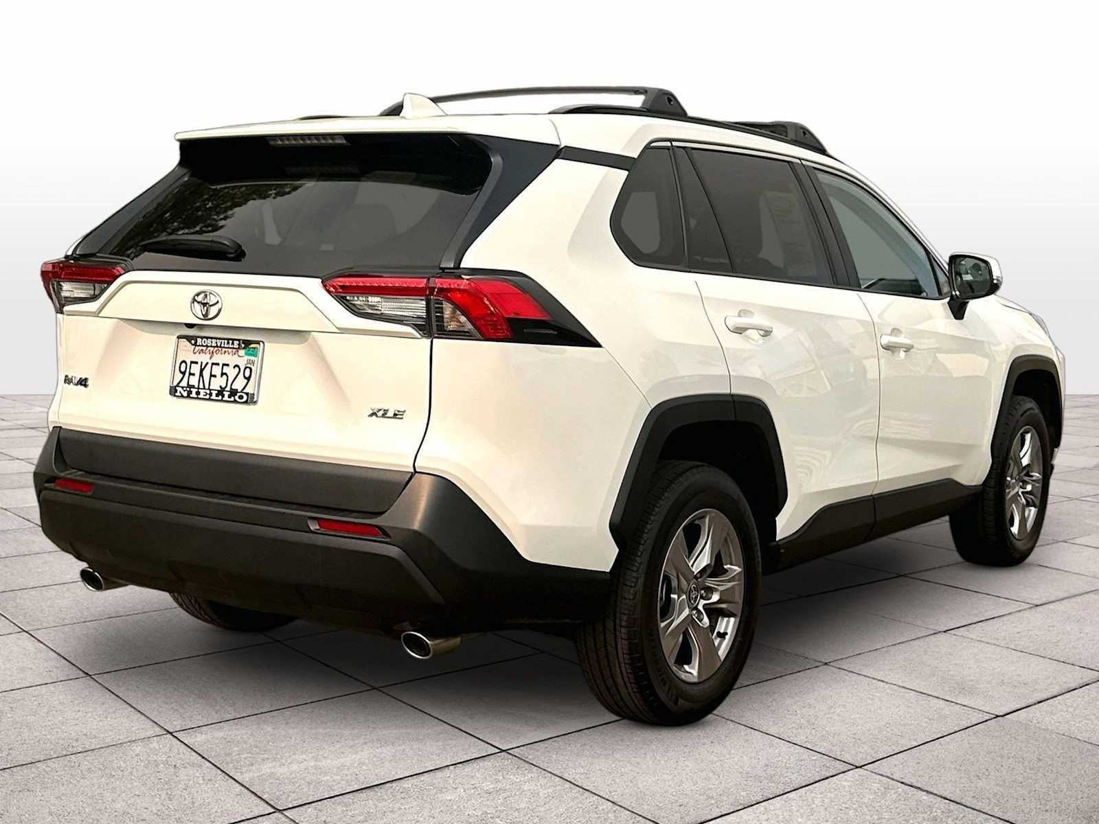 Used 2023 Toyota RAV4 XLE w/ Convenience Package FWD image 14
