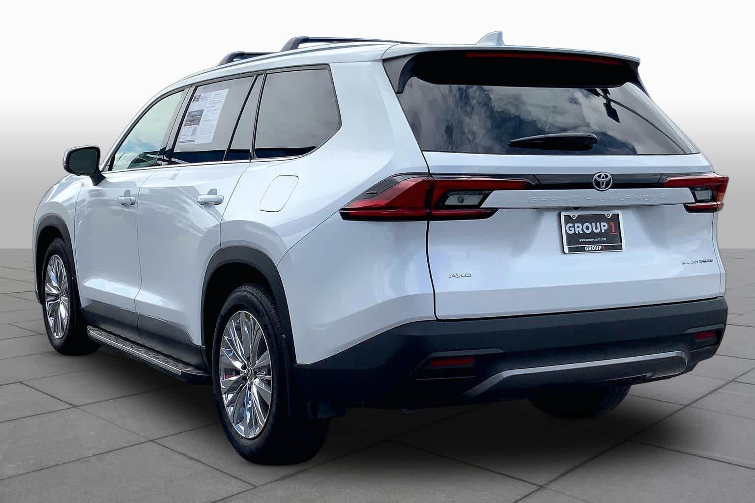 Used 2026 Toyota Grand Highlander AWD image 12