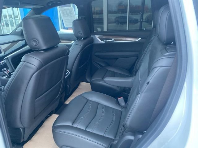 Used 2023 Cadillac XT6 Sport w/ LPO, ONYX Package image 22