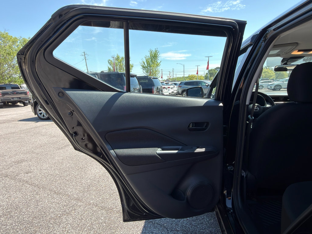 Certified 2025 Nissan Kicks Play S image 22