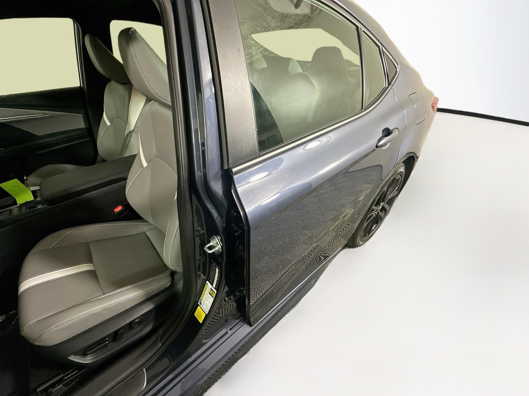 Used 2026 Toyota Camry SE FWD image 12