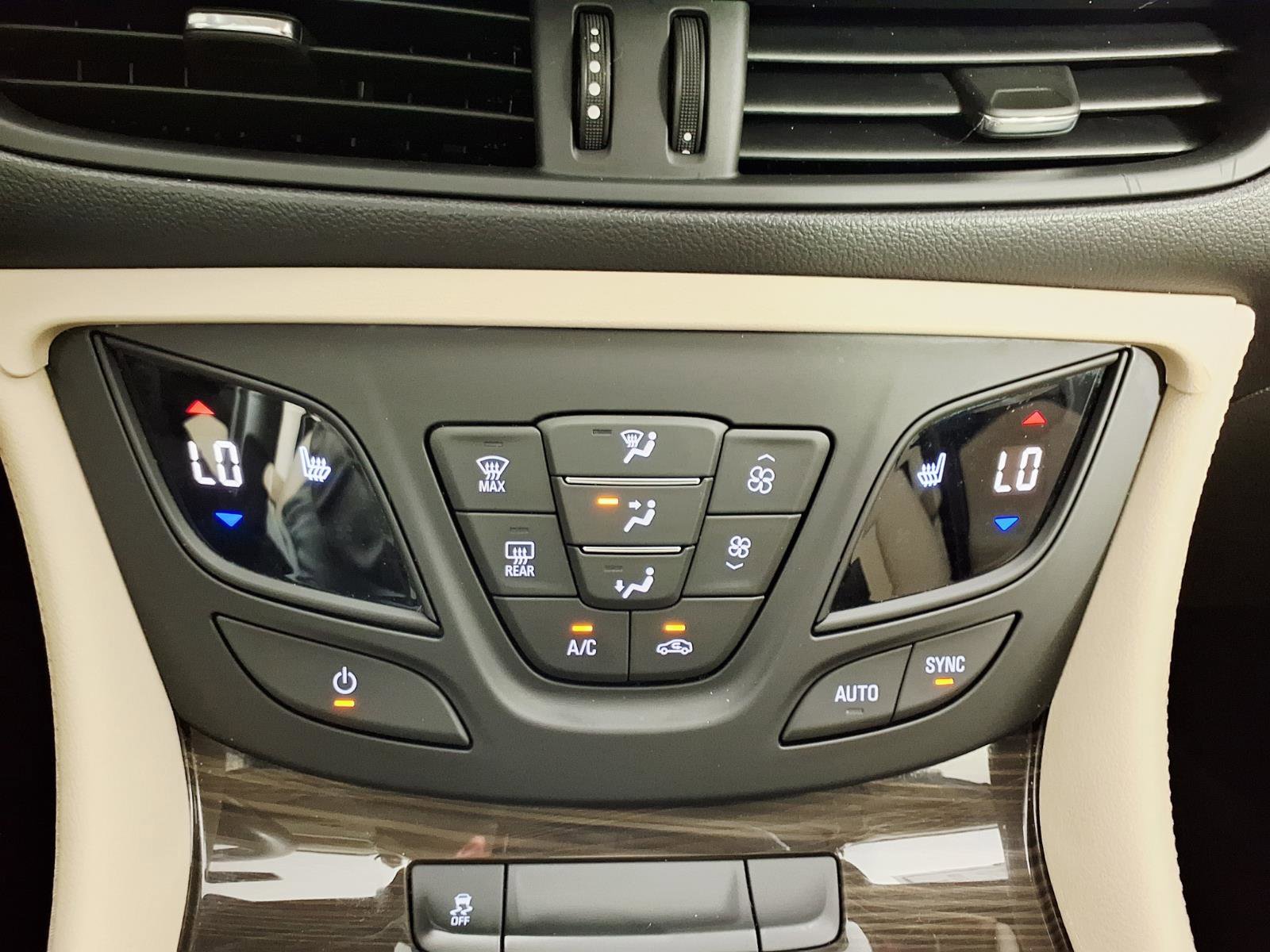 Used 2020 Buick Envision Preferred FWD image 20