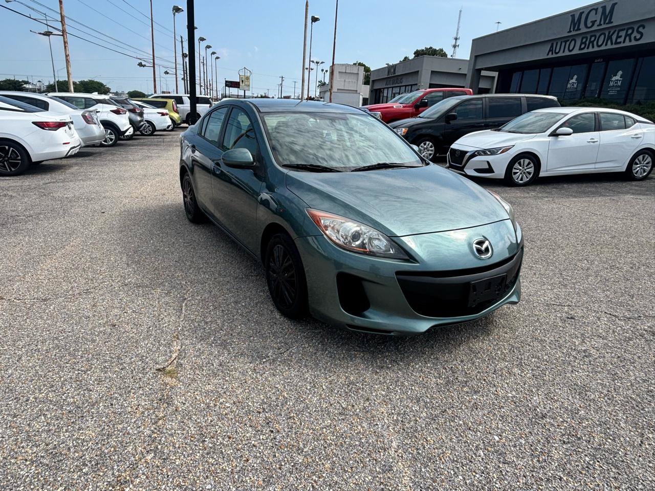 Used 2013 MAZDA MAZDA3 i SV w/ Convenience Pkg FWD image 4