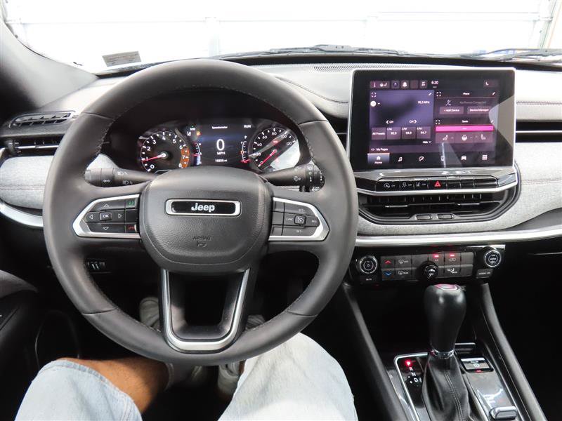 Used 2023 Jeep Compass Latitude AWD/4WD image 21