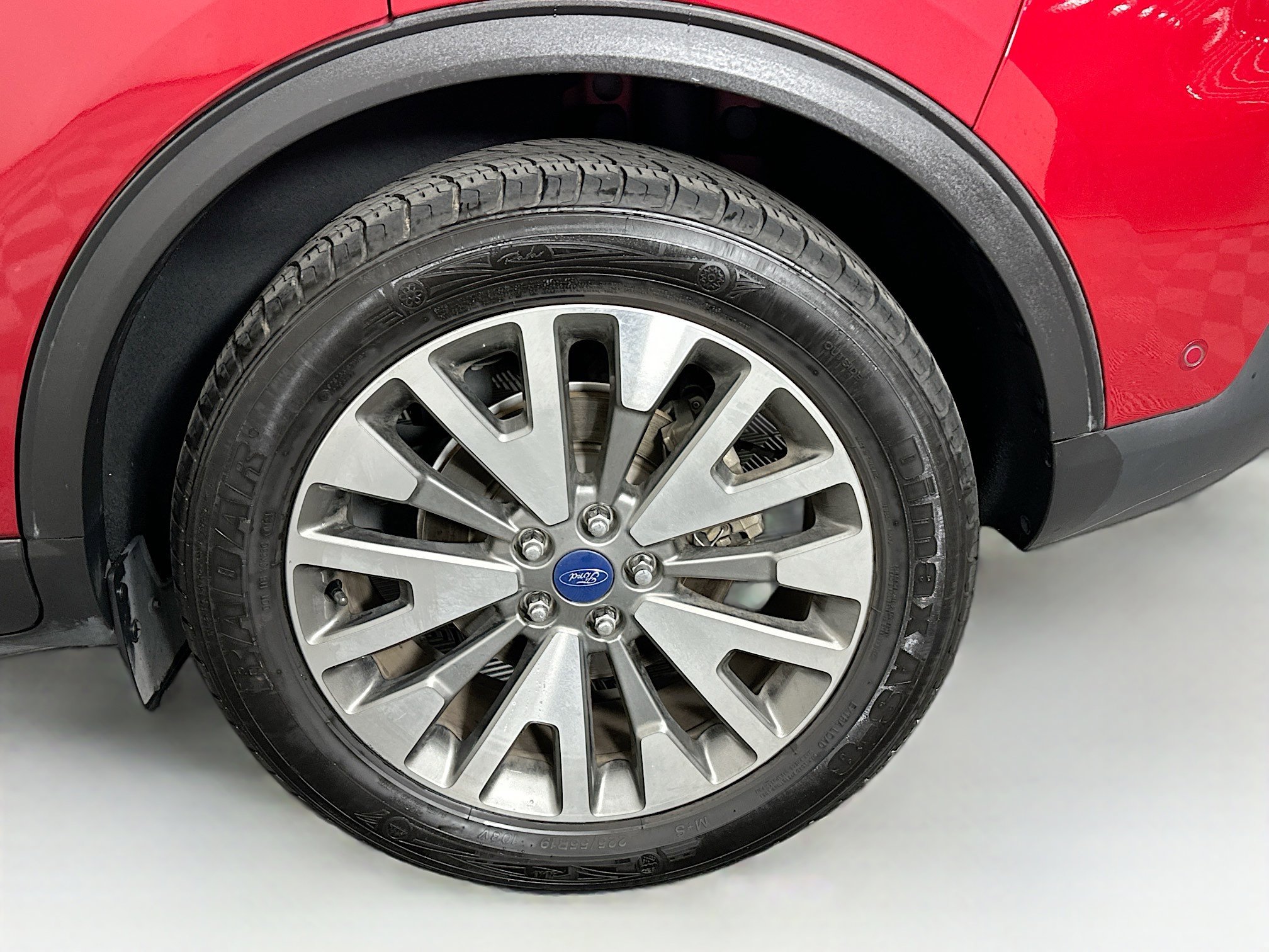 Used 2020 Ford Escape Titanium image 11