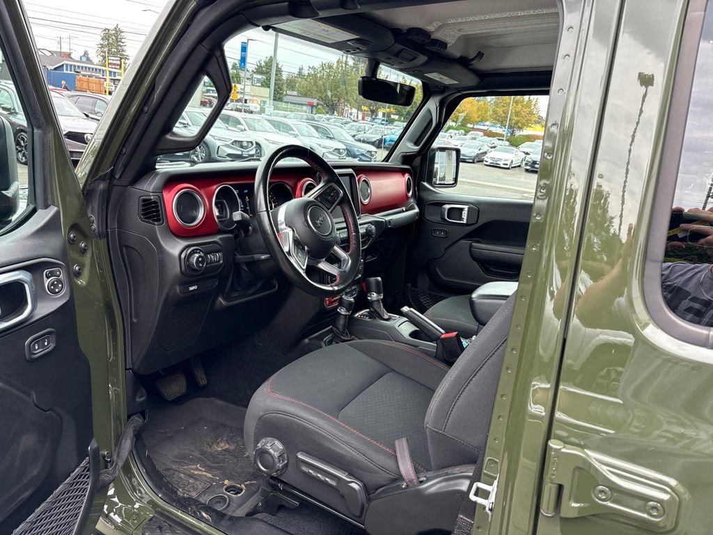 Used 2022 Jeep Gladiator Rubicon w/ LED Lighting Group AWD/4WD image 13