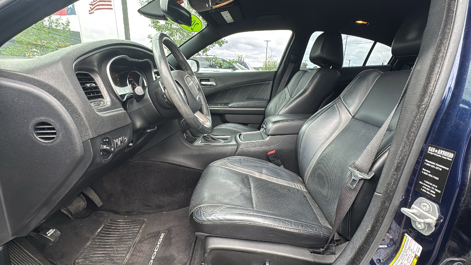 Used 2015 Dodge Charger R/T w/ Plus Group RWD image 9