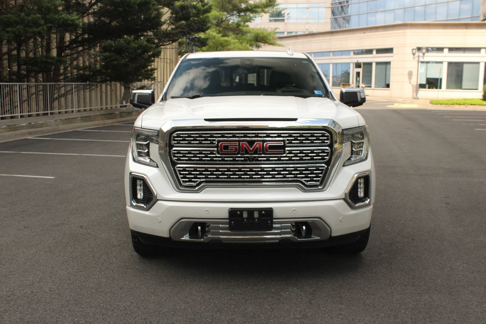 Used 2020 GMC Sierra 1500 Denali w/ Denali Ultimate Package AWD/4WD image 3