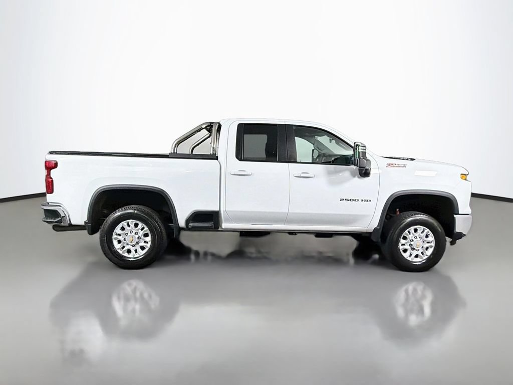 Used 2024 Chevrolet Silverado 2500 LT w/ Z71 Off-Road Package AWD/4WD image 8
