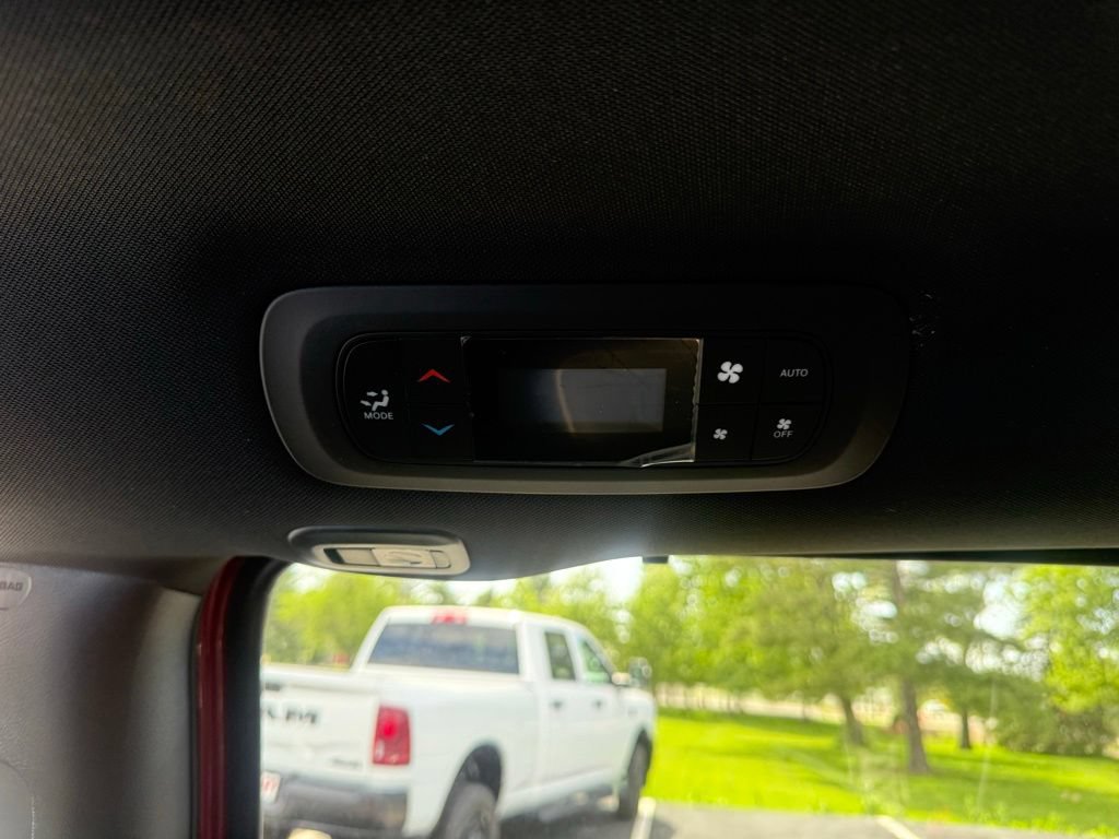 New 2027 Chrysler Pacifica Limited AWD/4WD image 37