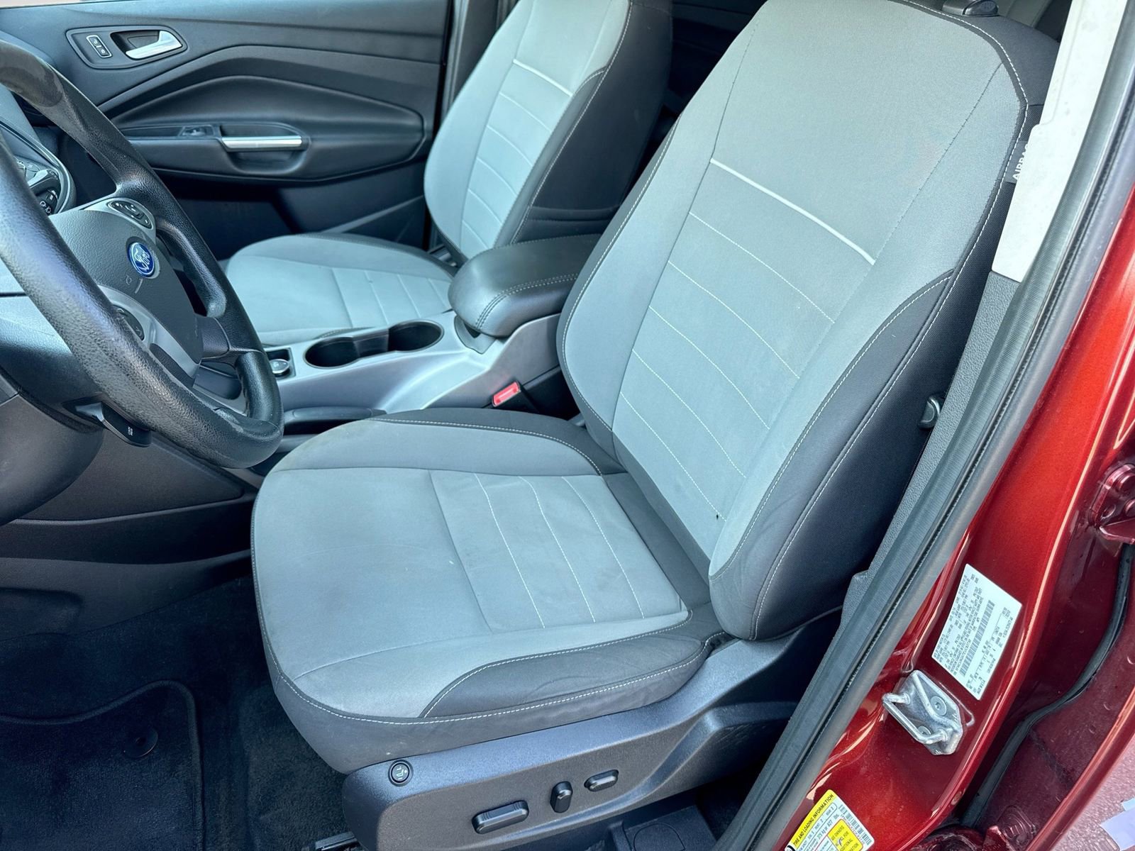 Used 2014 Ford Escape SE w/ Equipment Group 201A AWD/4WD image 17