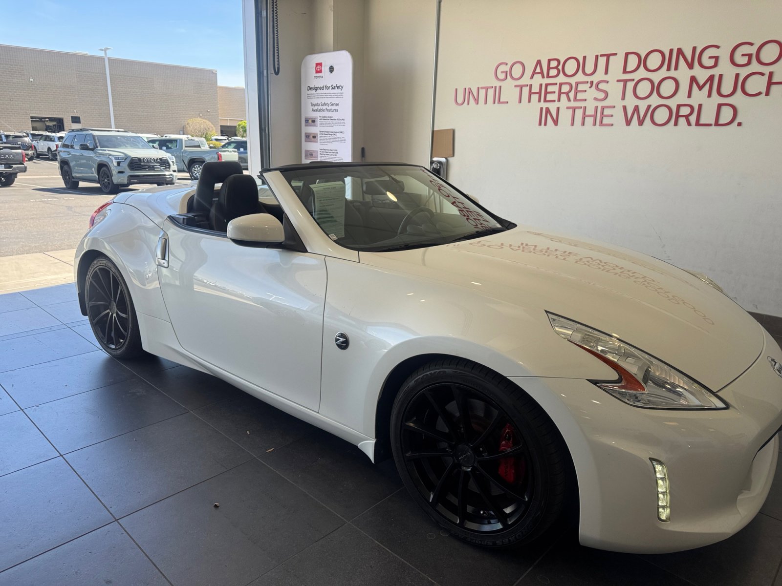 Used 2014 Nissan 370Z Touring w/ Sport Package image 33