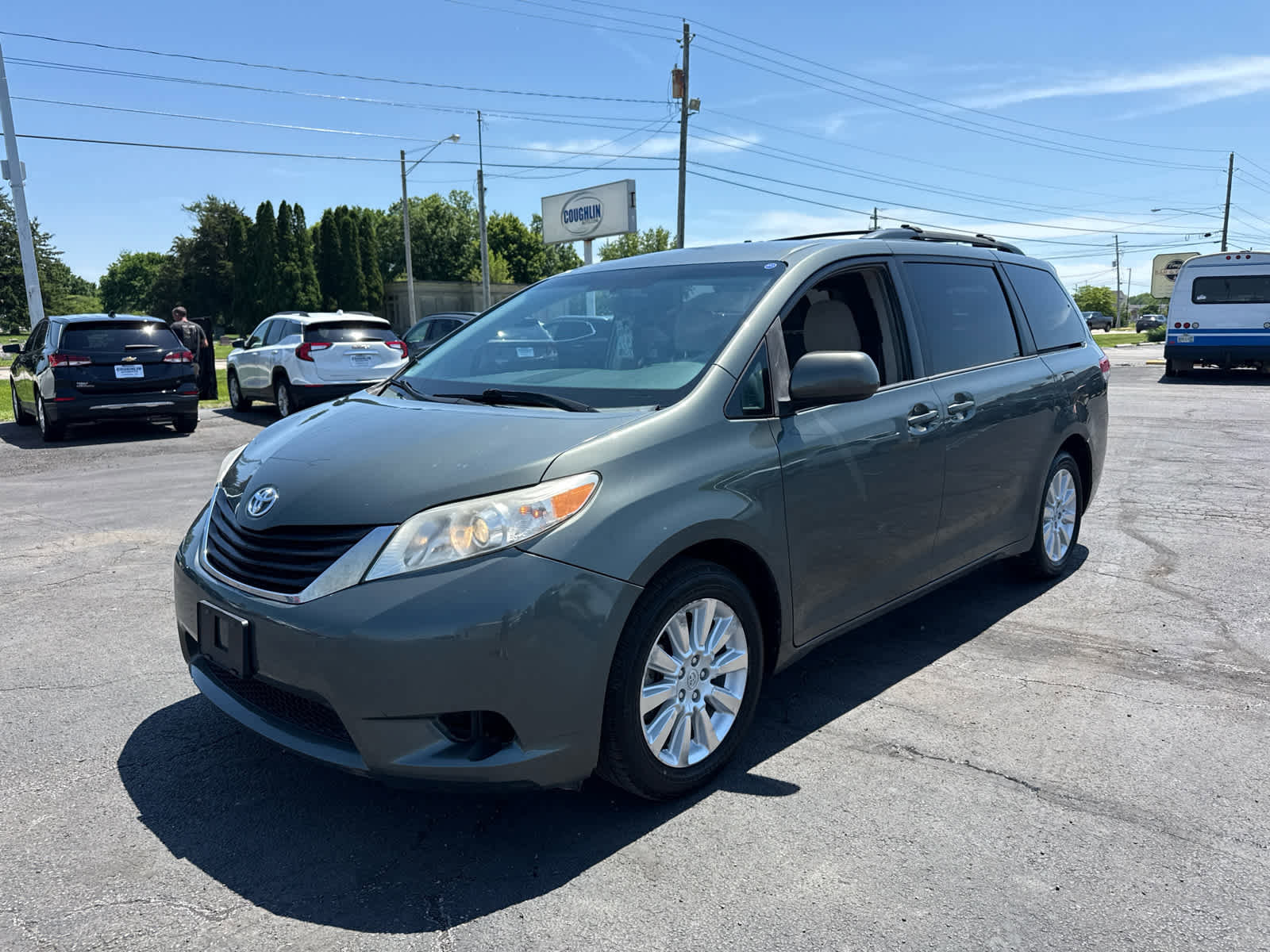 Used 2013 Toyota Sienna LE w/ Towing Pkg