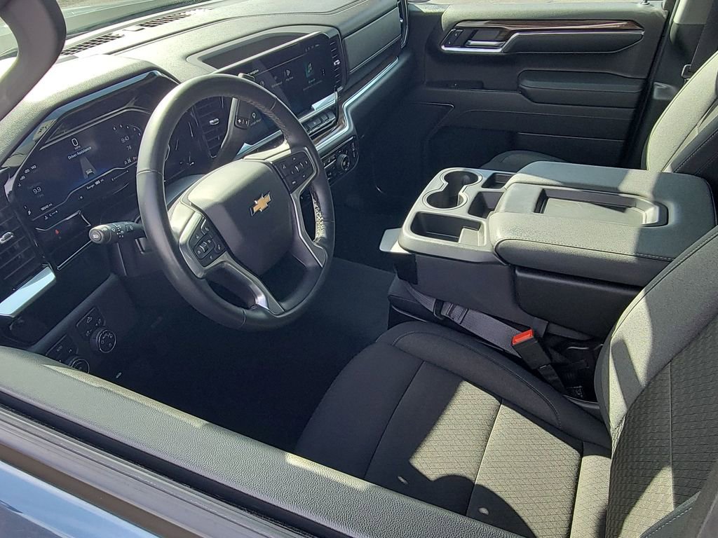 Used 2024 Chevrolet Silverado 1500 LT AWD/4WD image 10