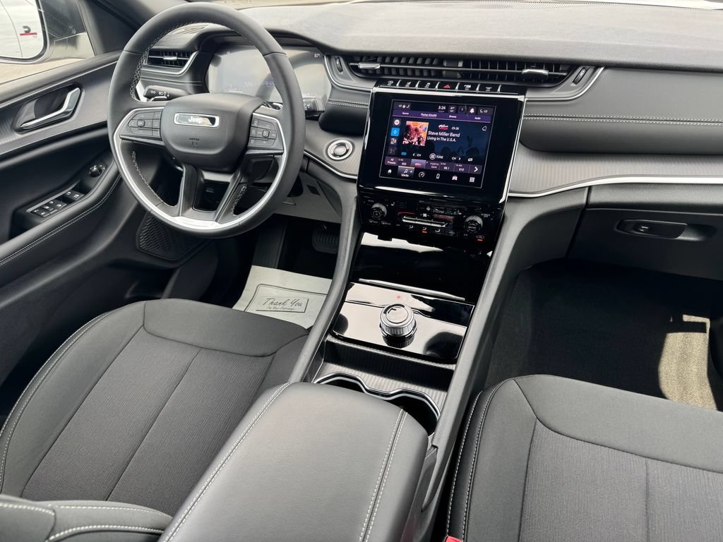 New 2026 Jeep Grand Cherokee L 4WD image 11