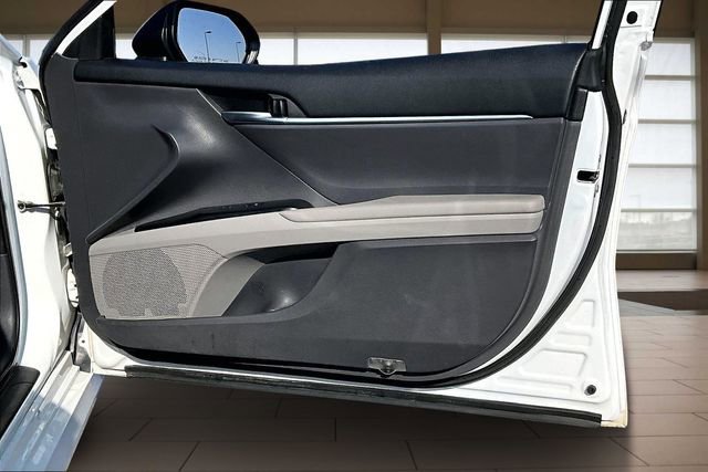 Used 2019 Toyota Camry LE image 24