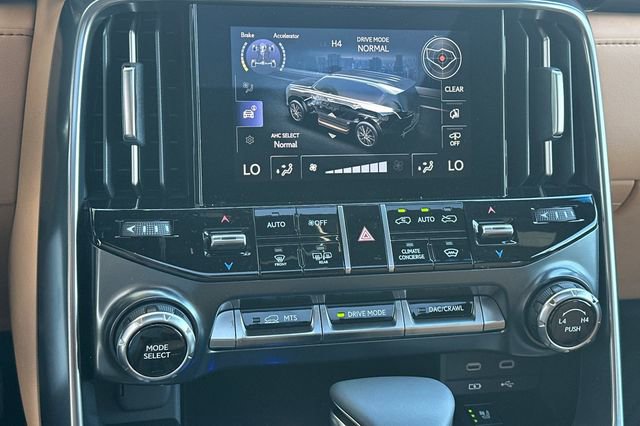 New 2026 Lexus LX 600 4WD w/ Luxury Package image 19