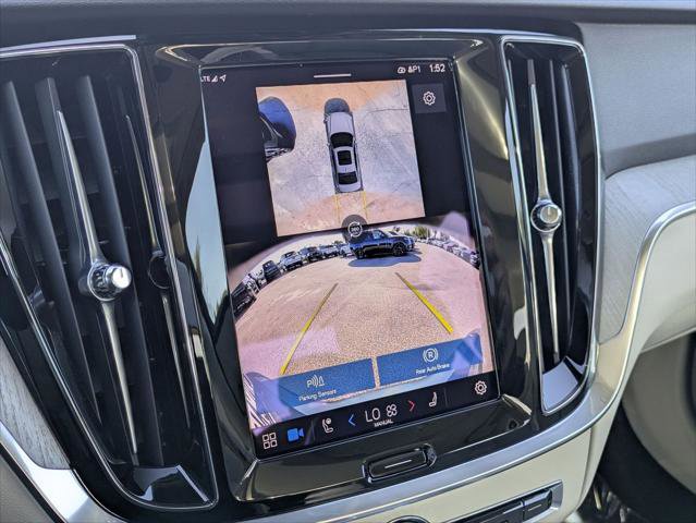 Used 2024 Volvo S60 B5 Plus w/ Climate Package image 18