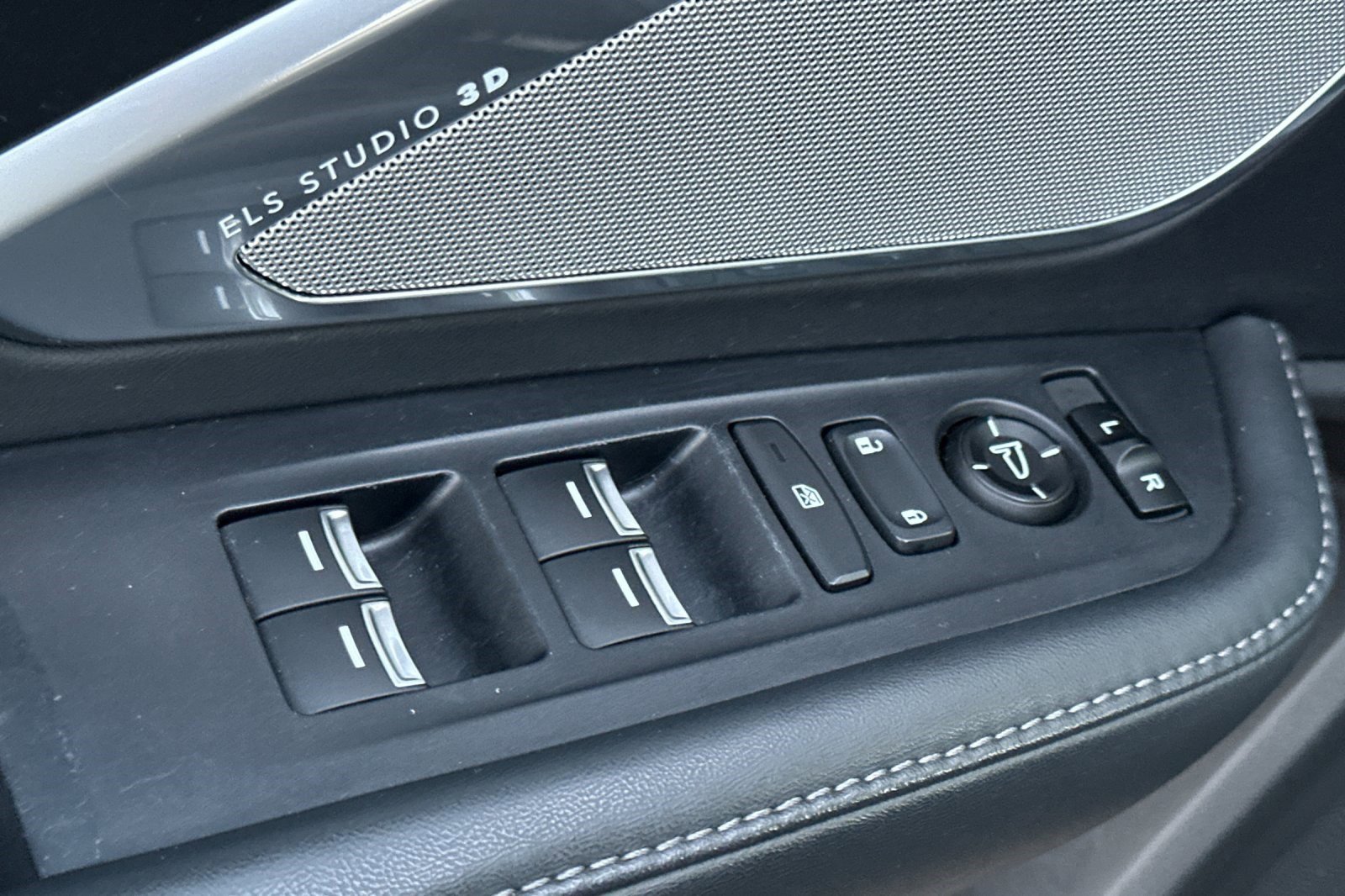 Used 2020 Acura RDX A-Spec image 13