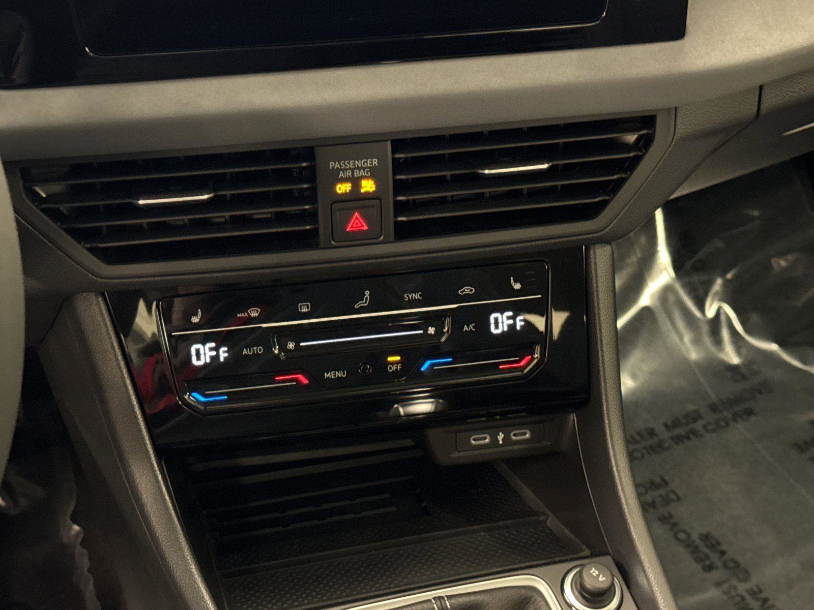 New 2026 Volkswagen Jetta SE image 18