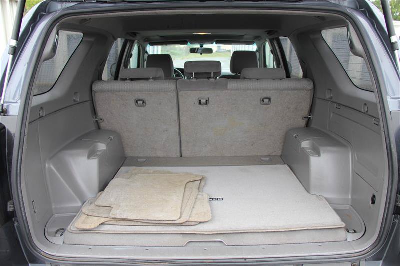 Used 2005 Toyota 4Runner SR5 AWD/4WD image 11