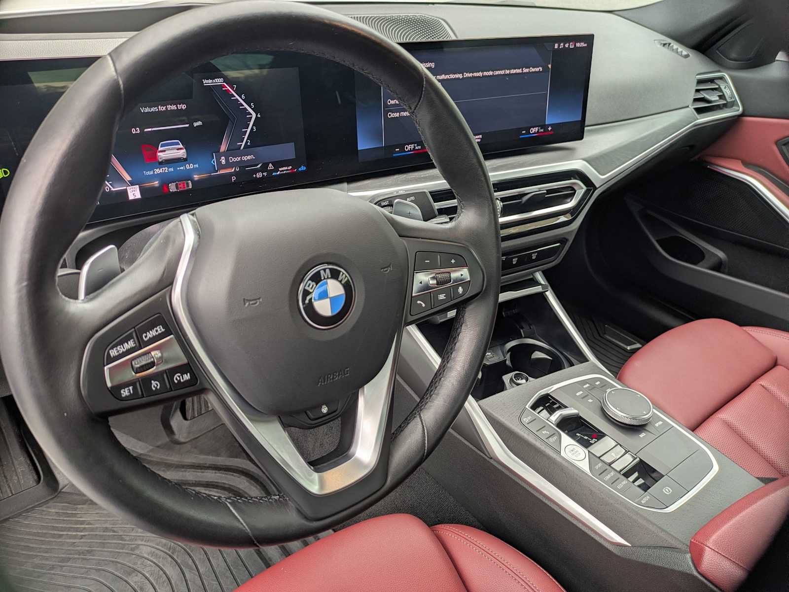 Used 2024 BMW 330i xDrive Sedan w/ Premium Package AWD/4WD image 11