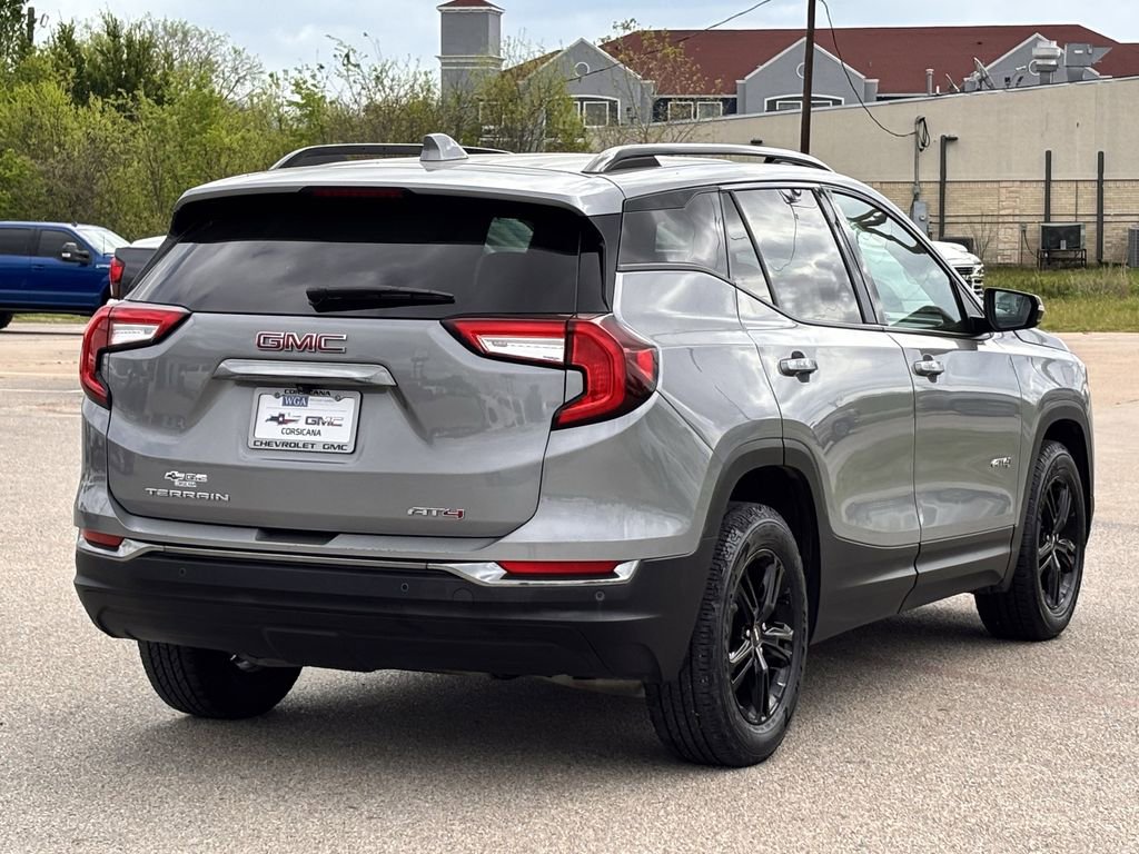 Used 2024 GMC Terrain AT4 image 4