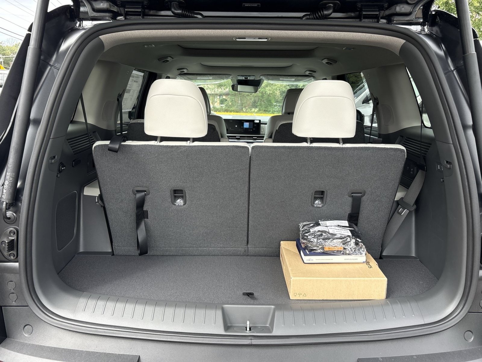 New 2027 Hyundai Santa Fe Limited FWD image 24