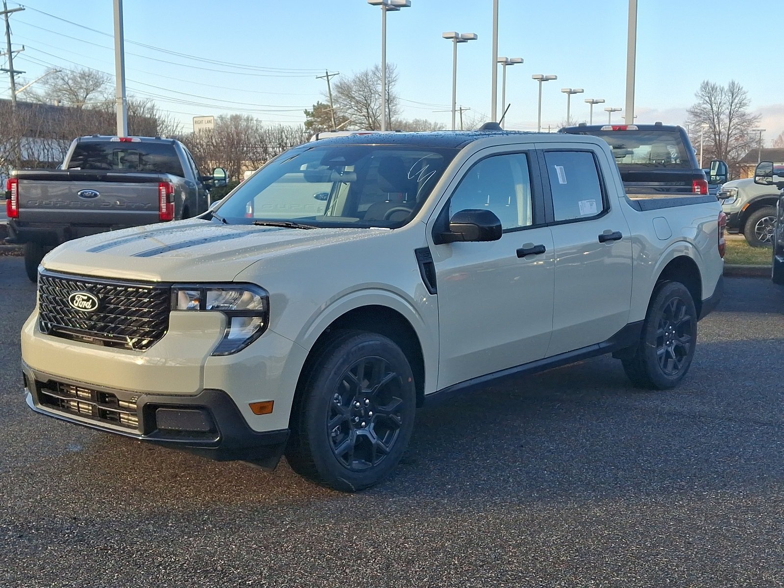 New 2025 Ford Maverick XLT w/ XLT Luxury Package AWD/4WD image 3