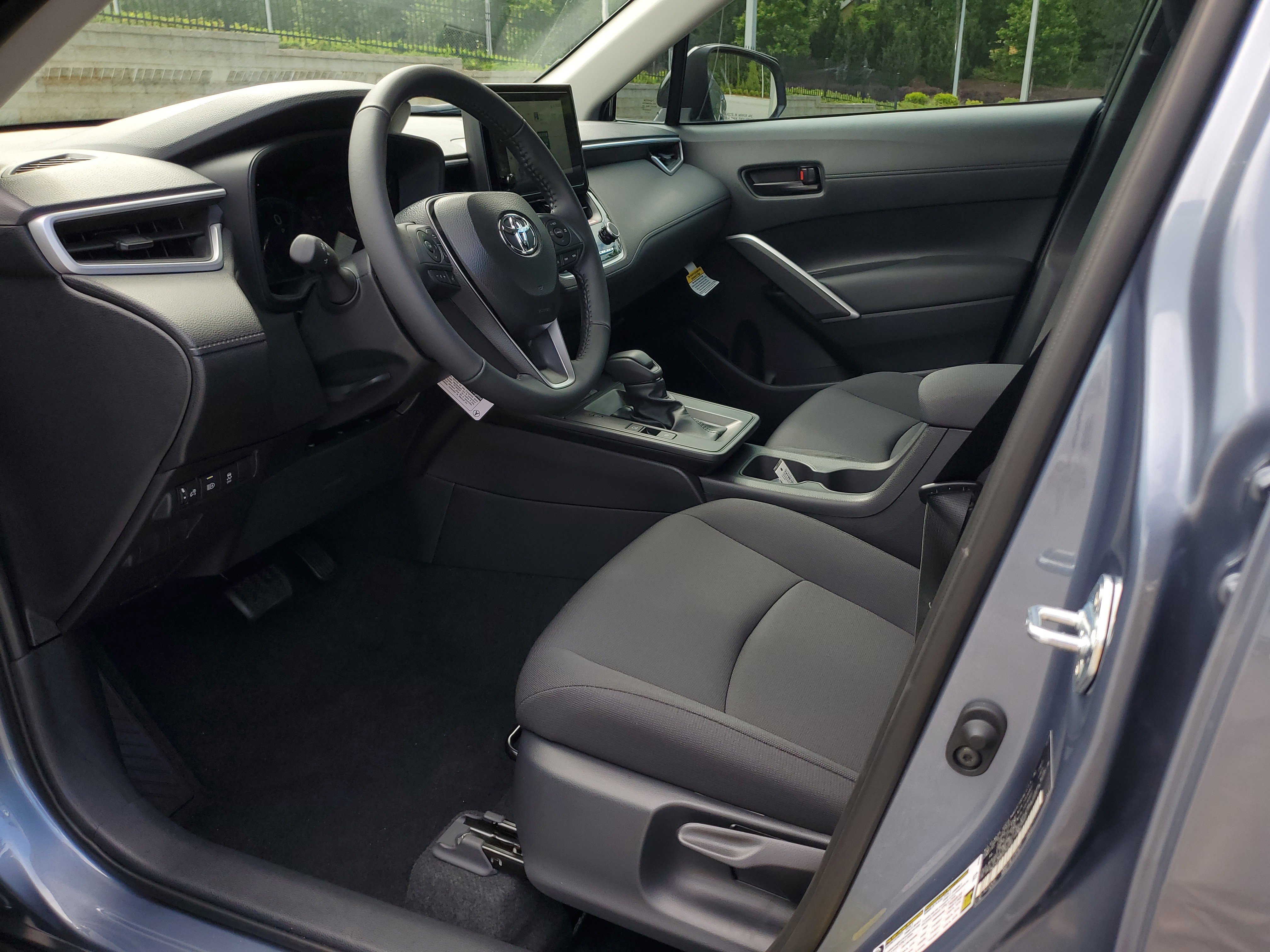 New 2026 Toyota Corolla Cross LE FWD image 18