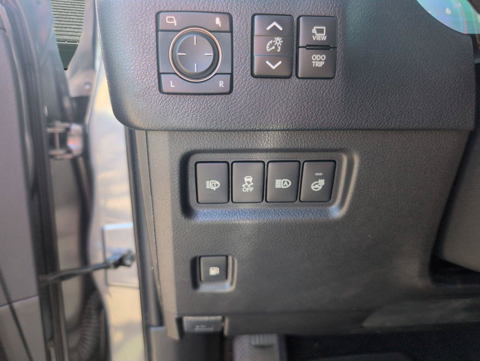Certified 2021 Lexus GX 460 Luxury w/ Sport Design Package AWD/4WD image 14