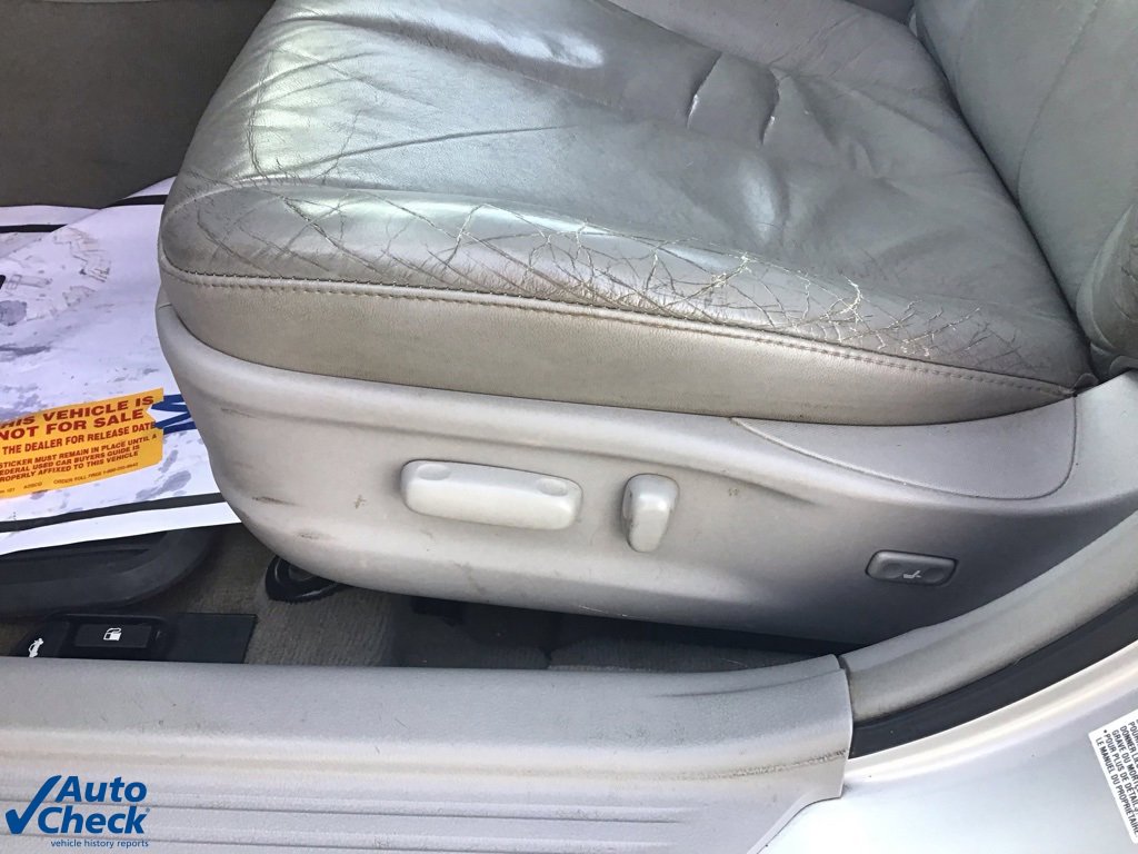 Used 2010 Toyota Camry XLE image 26