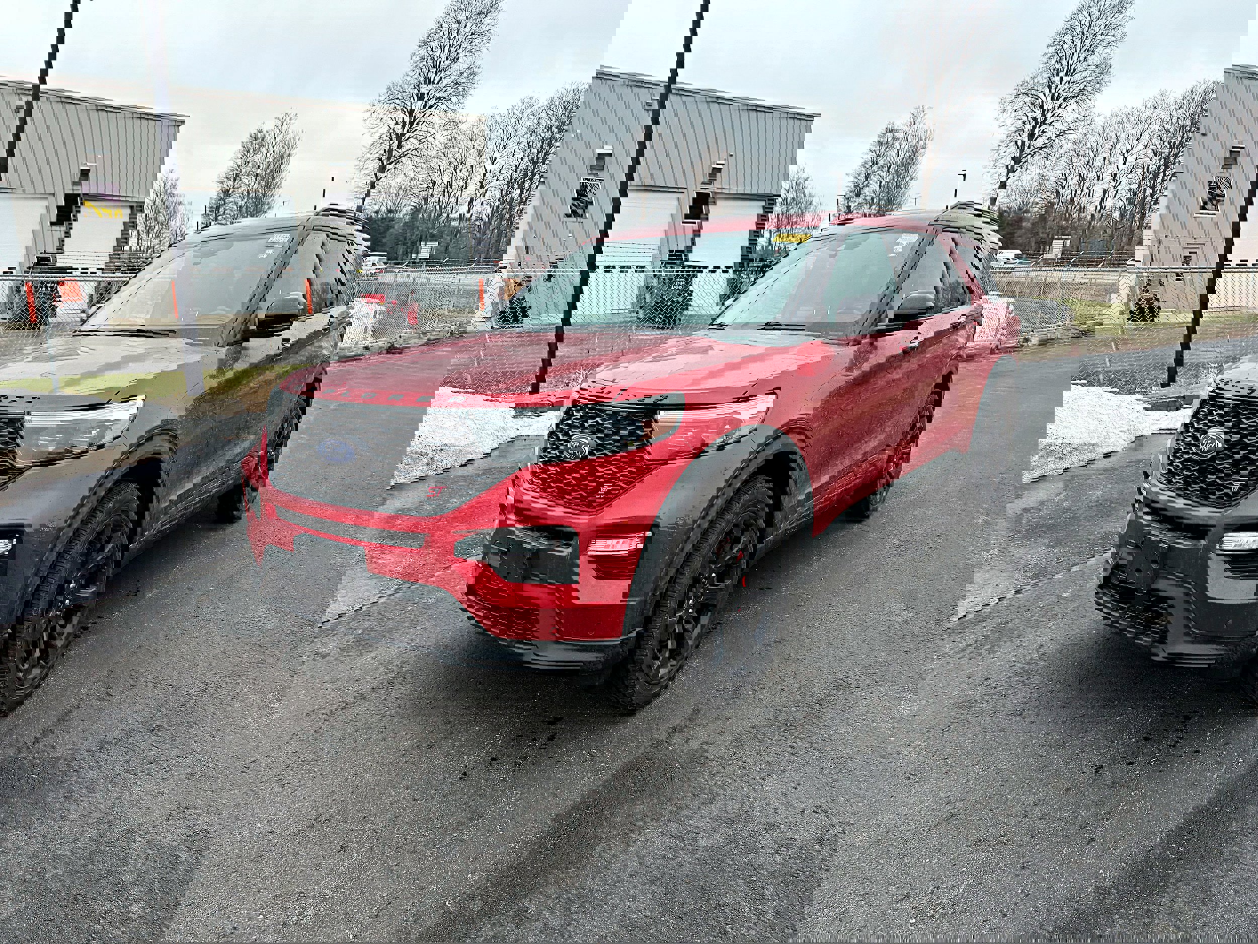 Used 2020 Ford Explorer ST w/ ST Street Pack image 5