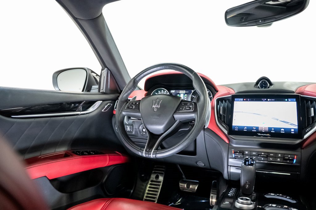 Used 2021 Maserati Ghibli S GranSport image 47